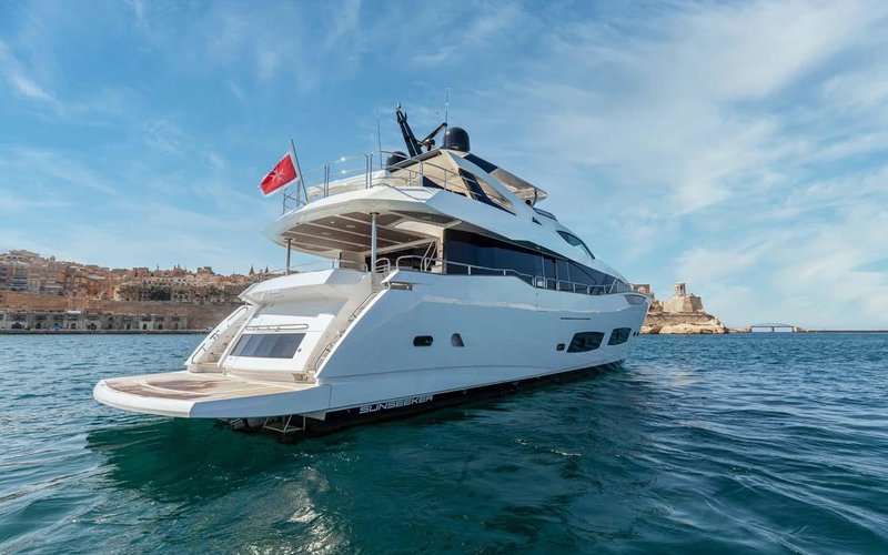 2019' Sunseeker 95 Yacht-images-31