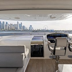 2019' Sunseeker 95 Yacht-images-35