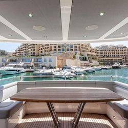 2019' Sunseeker 95 Yacht-images-4