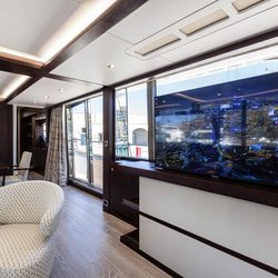 2019' Sunseeker 95 Yacht-images-6