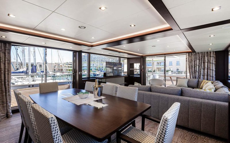 2019' Sunseeker 95 Yacht-images-7
