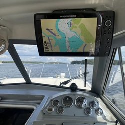 Bayliner246Discovery_06