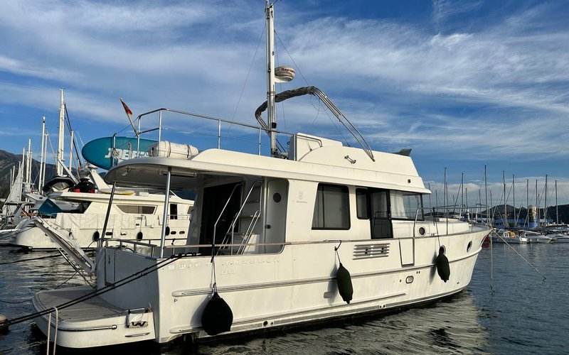Beneteau_Swift_Trawler44_1