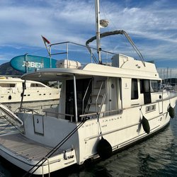 Beneteau_Swift_Trawler44_2