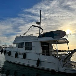 Beneteau_Swift_Trawler44_5